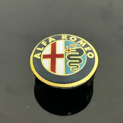 1x Alfa Romeo Plakette 40mm Emblem Schriftzug LOGO 4cm mit Clip für viele Modelle