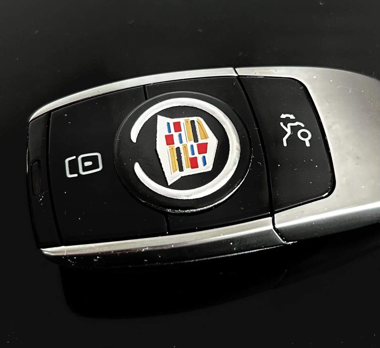 1x Cadillac Schlüssel 25mm Aufkleber ALU Schlüssellogo Emblem Schriftzug LOGO Patch – Bild 4