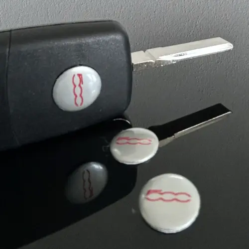 1x Fiat 500 14mm Aufkleber ALU Schlüssellogo Emblem Schriftzug Schlüssel