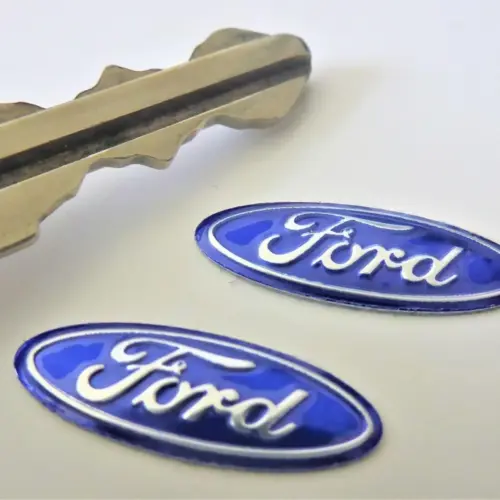 1x FORD Aufkleber 3D Schlüssellogo 21x8mm Emblem Schriftzug selbstklebend