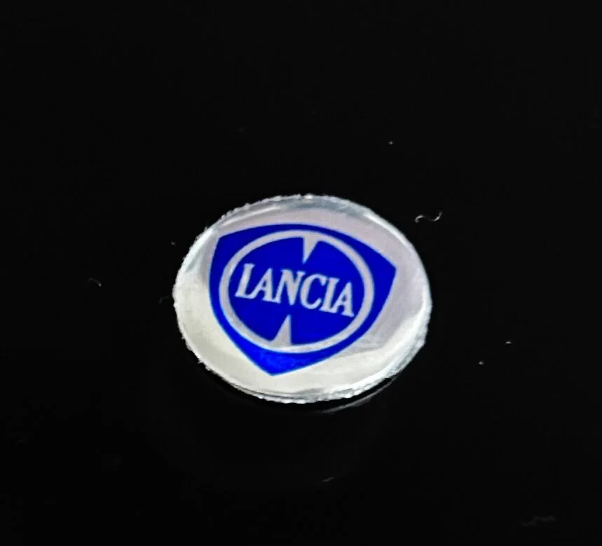 1x LANCIA Schlüssel 14mm Aufkleber ALU Schlüssellogo Emblem Schriftzug LOGO Patch – Bild 2