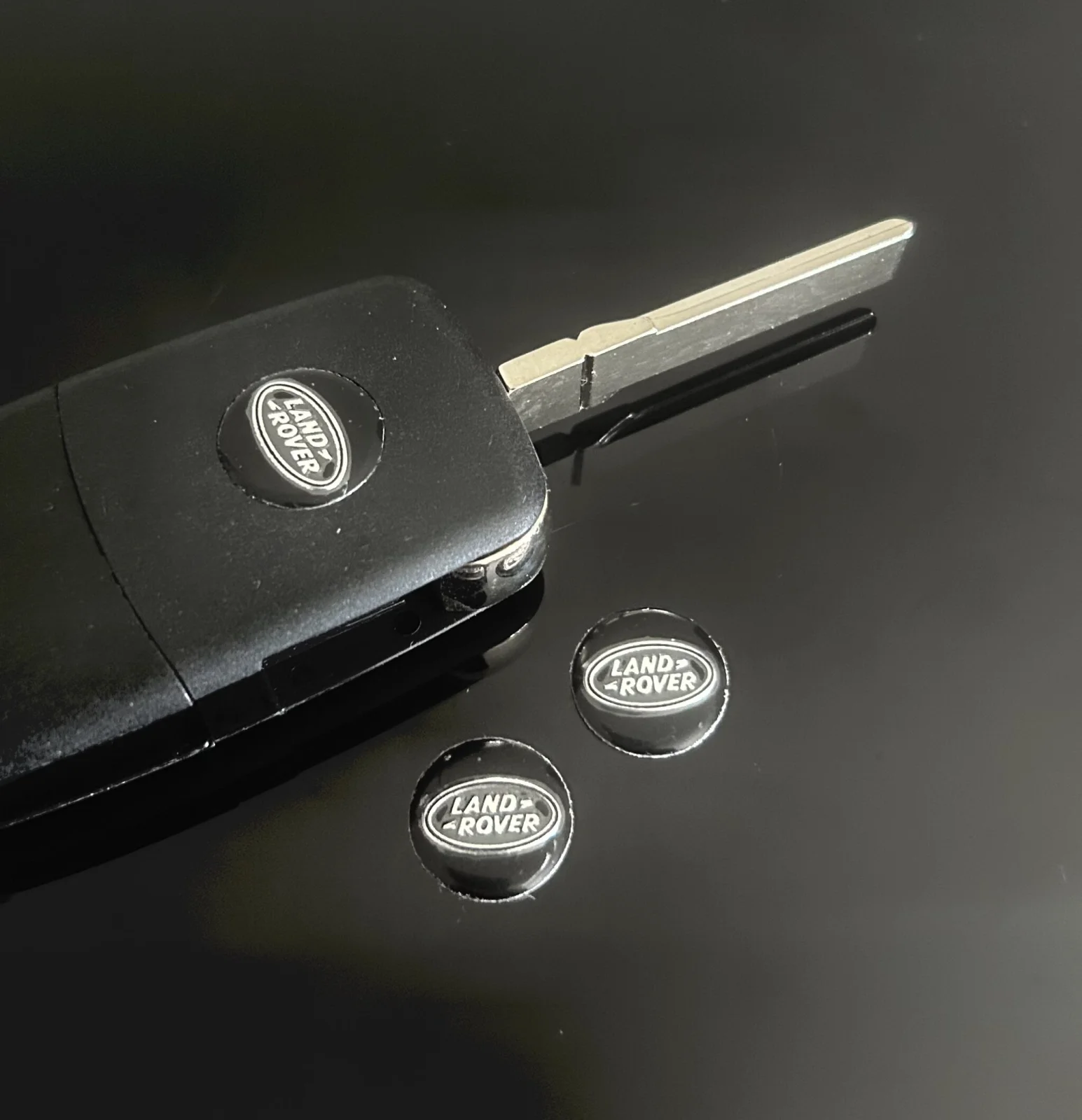 1x LAND ROVER Schlüssel 14mm Aufkleber ALU Schlüssellogo Emblem Schriftzug LOGO