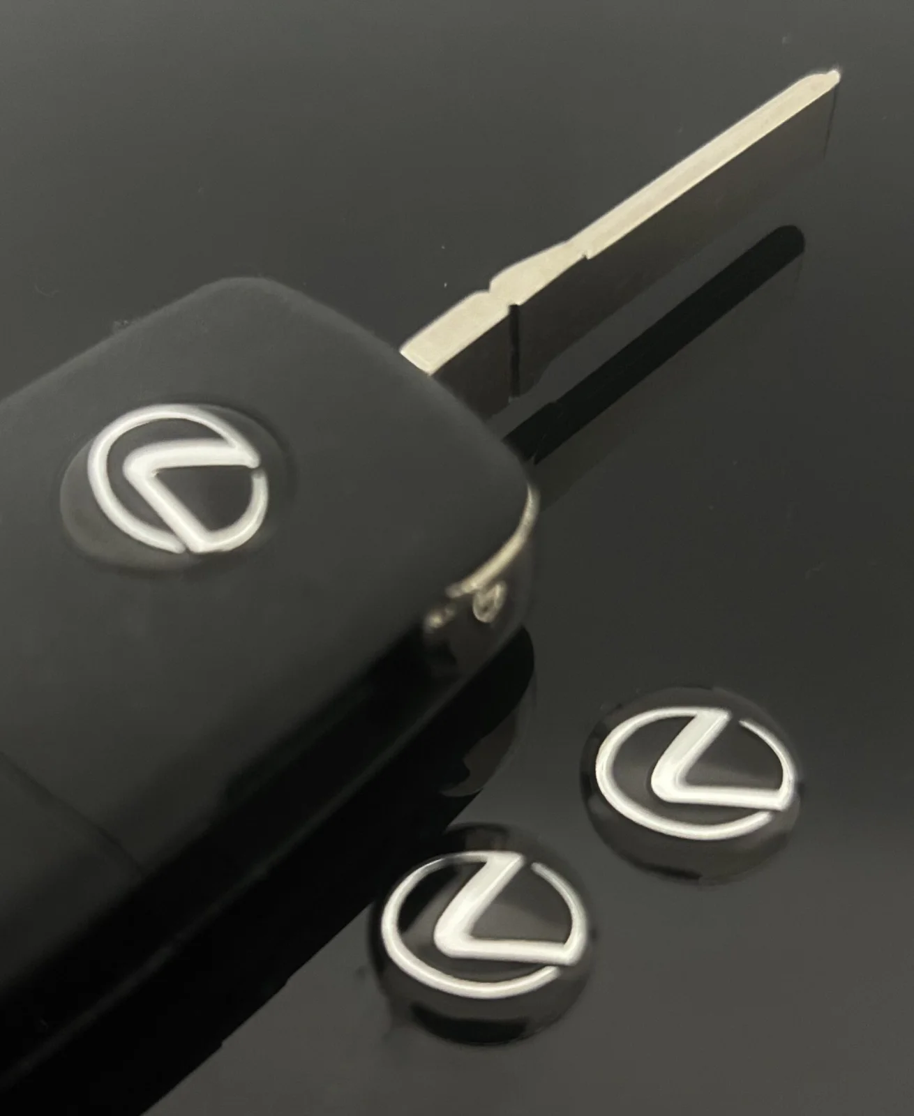 1x LEXUS 14mm Aufkleber ALU Schlüssellogo Emblem Schriftzug schwarz Schlüsselemblem – Bild 4