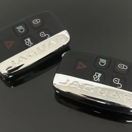 1x NEU JAGUAR Schlüsselgehäuse 4 Tasten Metall Kunststoff schwarz mit Logo Emblem Autoschlüssel Fernbedienung