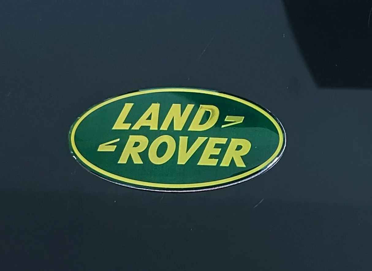 1x neu LAND ROVER Grill Emblem 8,6 x 4,3cm grün/gold Emblem Schriftzug Logo LR053190G – Bild 7