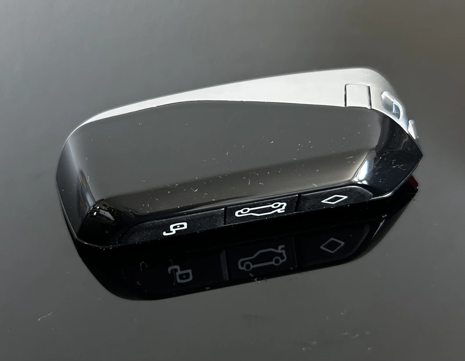 1x NEU Schlüssel Gehäuse 4 Tasten mit EMBLEM für BMW X7 G07 LCI iX i20 X1 U11 7er G70 G09 XM U06 G81 M3 Smart Key CERAMIC – Bild 4