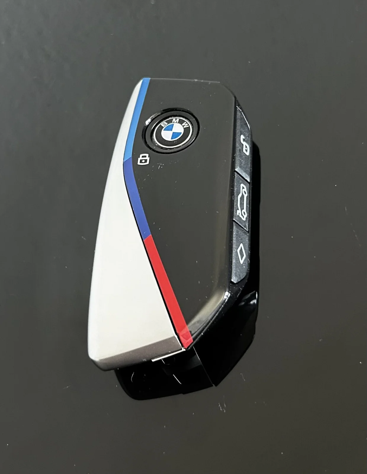 1x NEU Schlüssel Gehäuse 4 Tasten mit EMBLEM für BMW X7 G07 LCI iX i20 X1 U11 7er G70 G09 XM U06 G81 M3 Smart Key CERAMIC – Bild 7