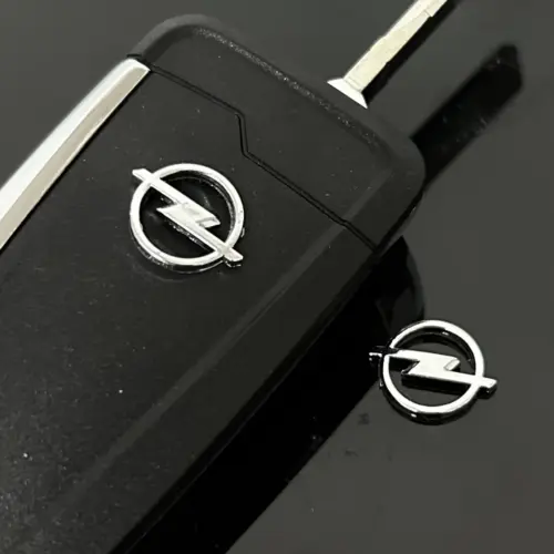 1x OPEL Schlüssel 17x13mm Aufkleber ALU Schlüssellogo Emblem Schriftzug LOGO