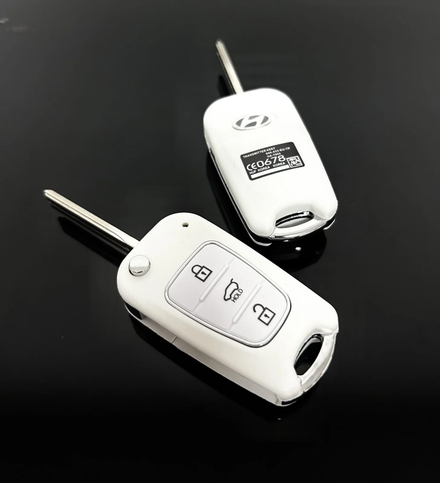 1x ORIGINAL Hyundai Schlüsselgehäuse WEIß + Emblem Funk Fernbedienung Autoschlüssel iX35 i30 i20 i30 i35 iX20 iX35 – Bild 5