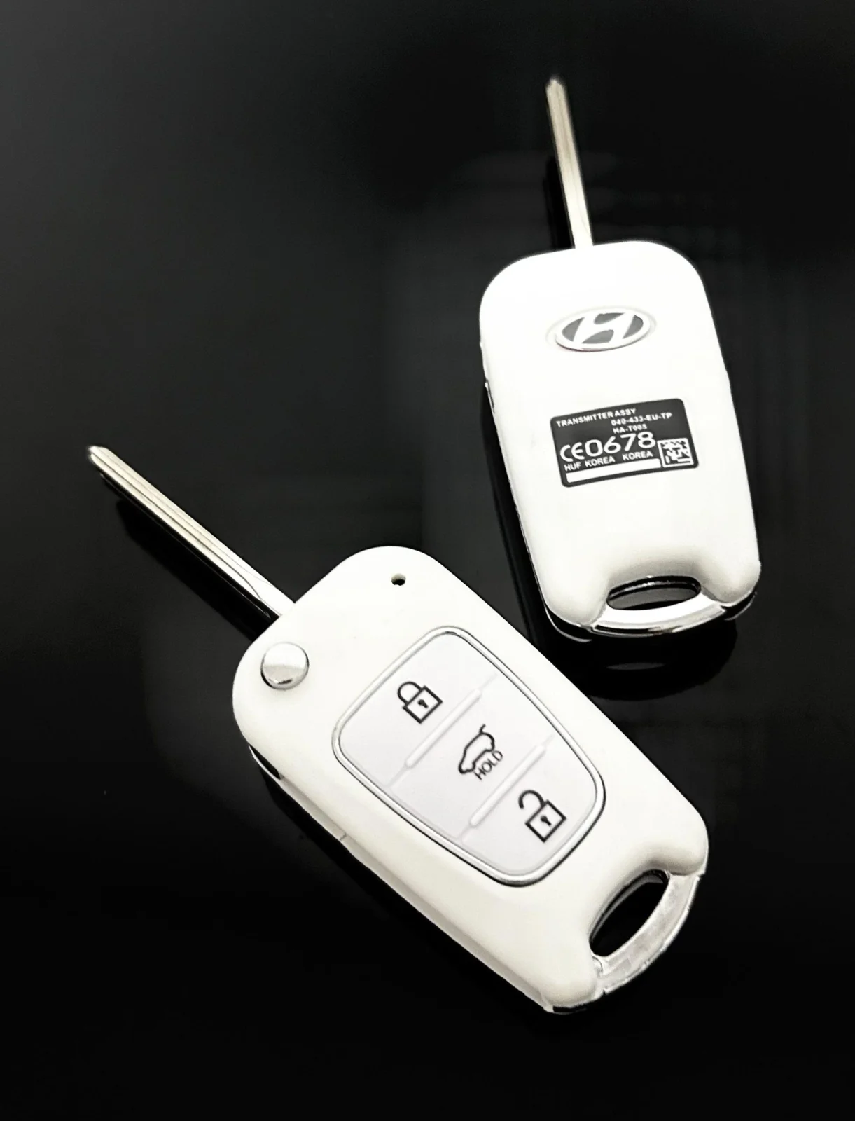 1x ORIGINAL Hyundai Schlüsselgehäuse WEIß + Emblem Funk Fernbedienung Autoschlüssel iX35 i30 i20 i30 i35 iX20 iX35 – Bild 6