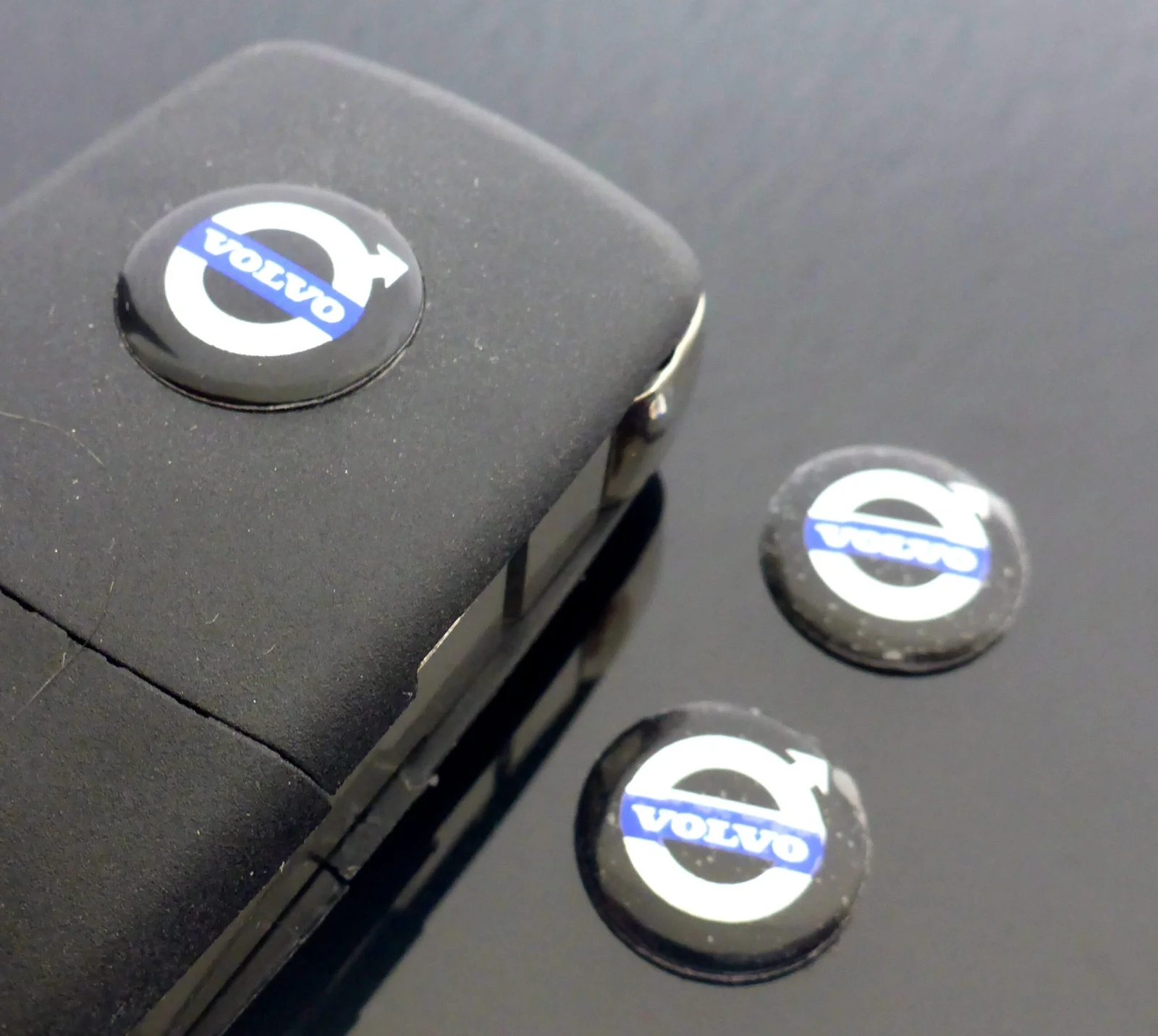 1x VOLVO Aufkleber 3D Schlüssellogo 14mm Emblem Schriftzug Logo ALU