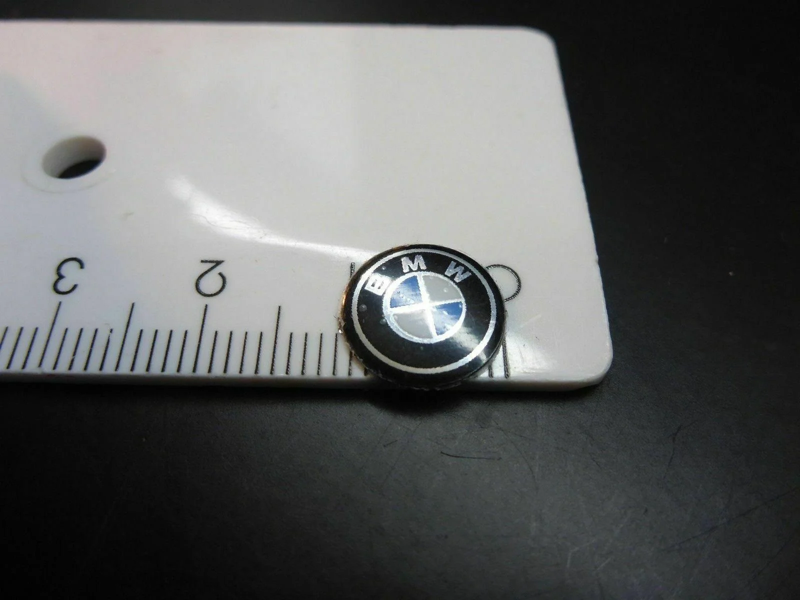 2 für BMW Aufkleber 3D 11mm Schlüssellogo Emblem Schriftzug selbstklebend 1er 3 5 6 7 und weiteren Modellen auch X – Bild 5