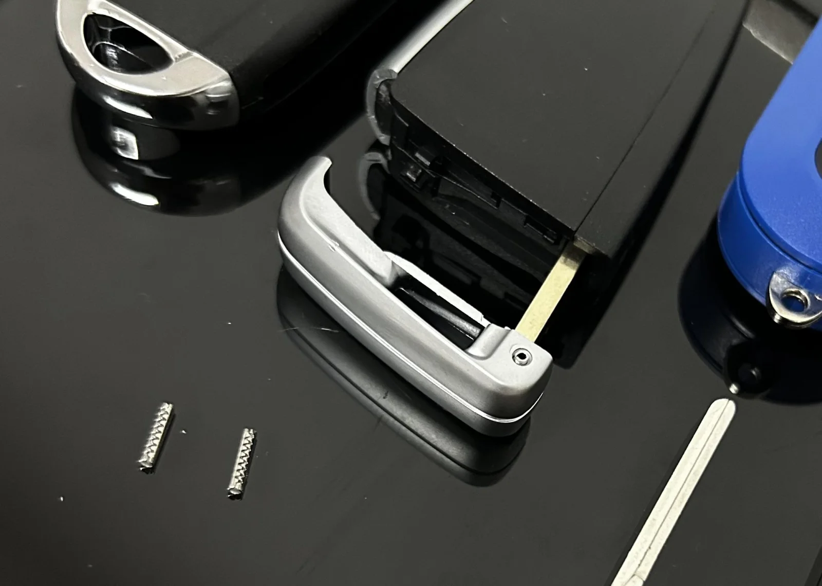 2x Ersatz für Klappschlüssel Bart Spannstift Splint Stift für OPEL Autoschlüssel Schlüsselrohling auswechseln erneuern Schlüsselstift – Bild 4