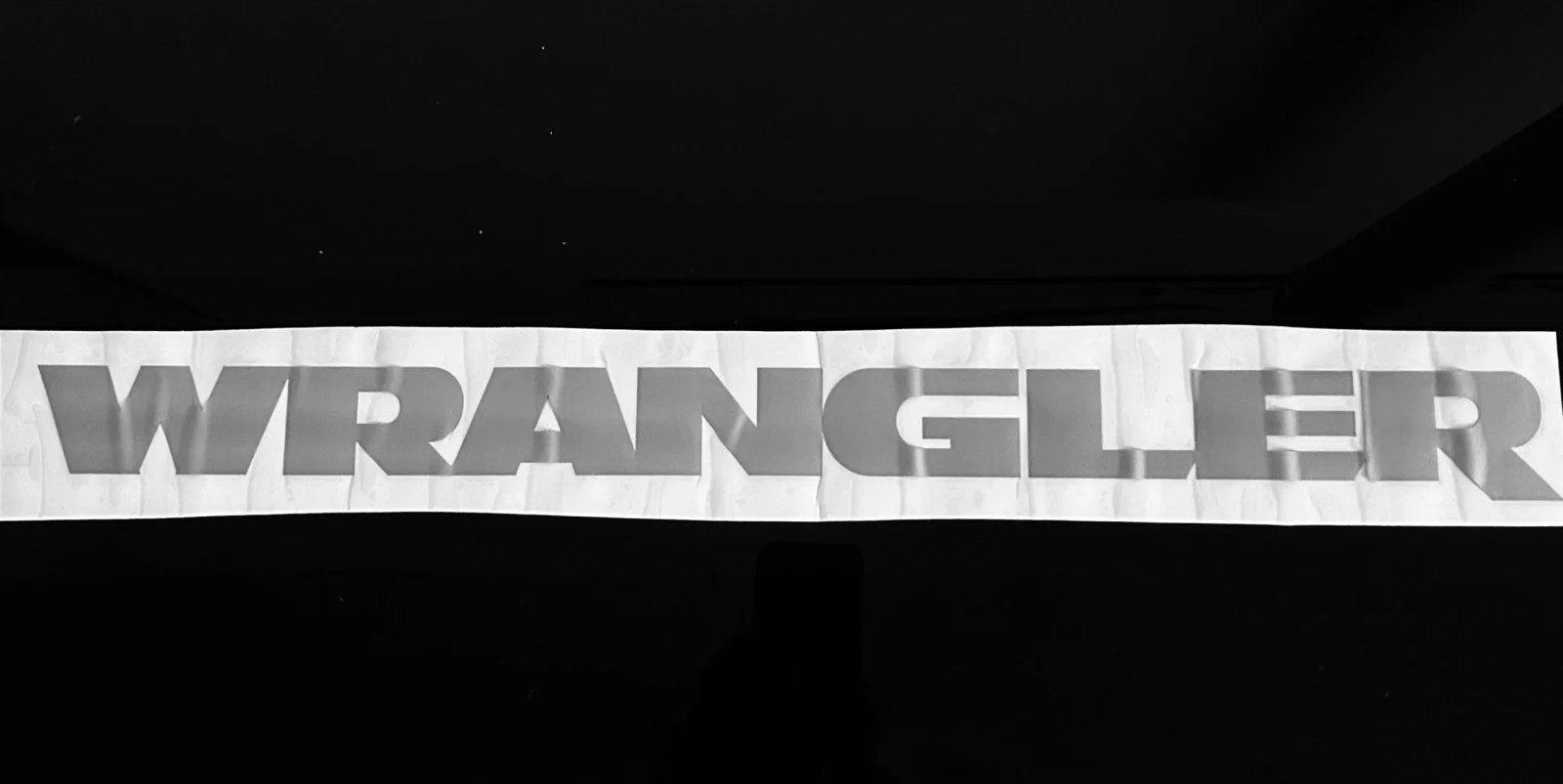 2x GRAU für Jeep WRANGLER Emblem Schild Aufkleber Motorhaube Streifen Grau glänzend – Bild 3