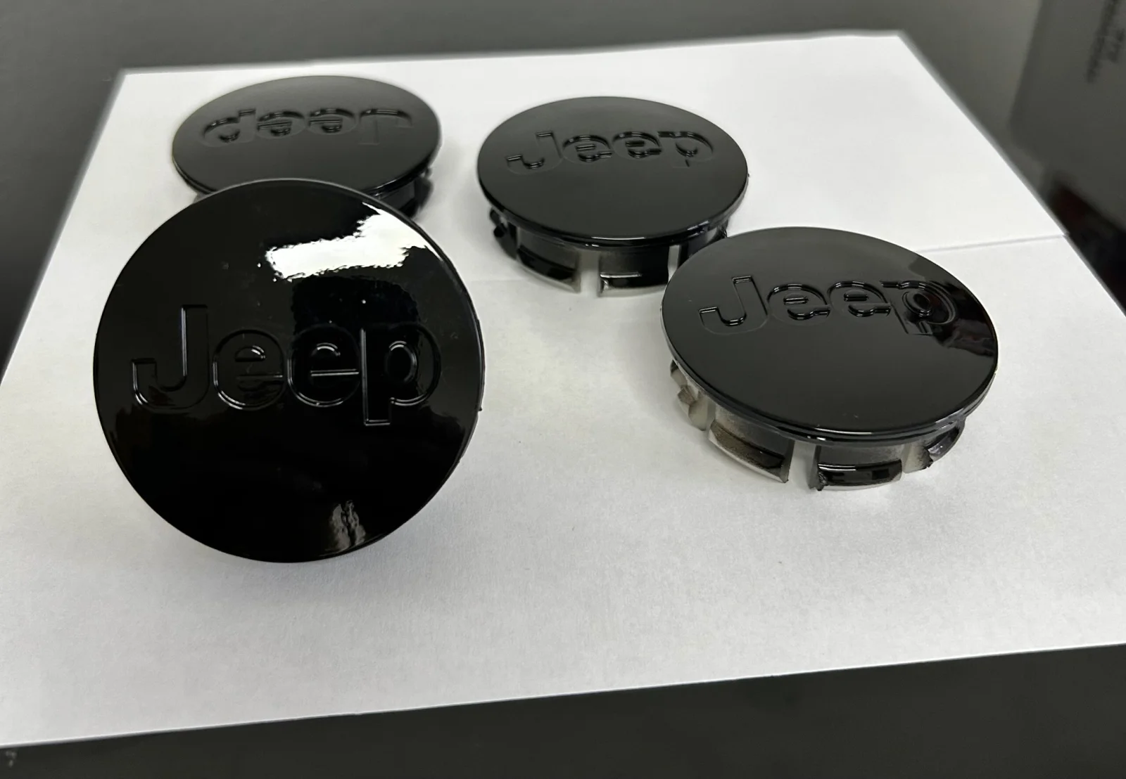 4x48mm innen JEEP SCHWARZ glänzend Felgendeckel Nabenkappen Rad Felgenkappen Nabendeckel Kappe – Bild 4