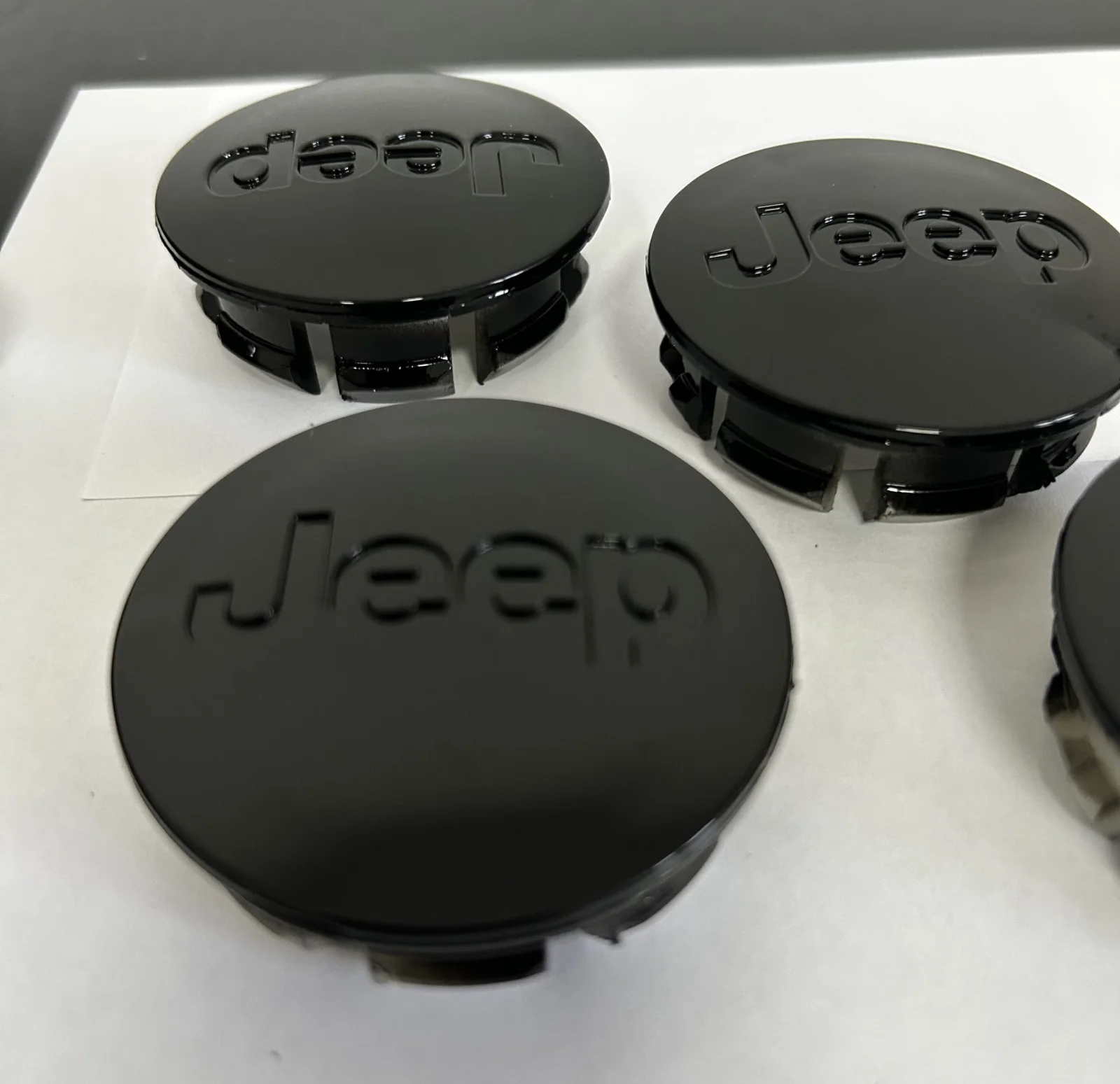 4x48mm innen JEEP SCHWARZ glänzend Felgendeckel Nabenkappen Rad Felgenkappen Nabendeckel Kappe
