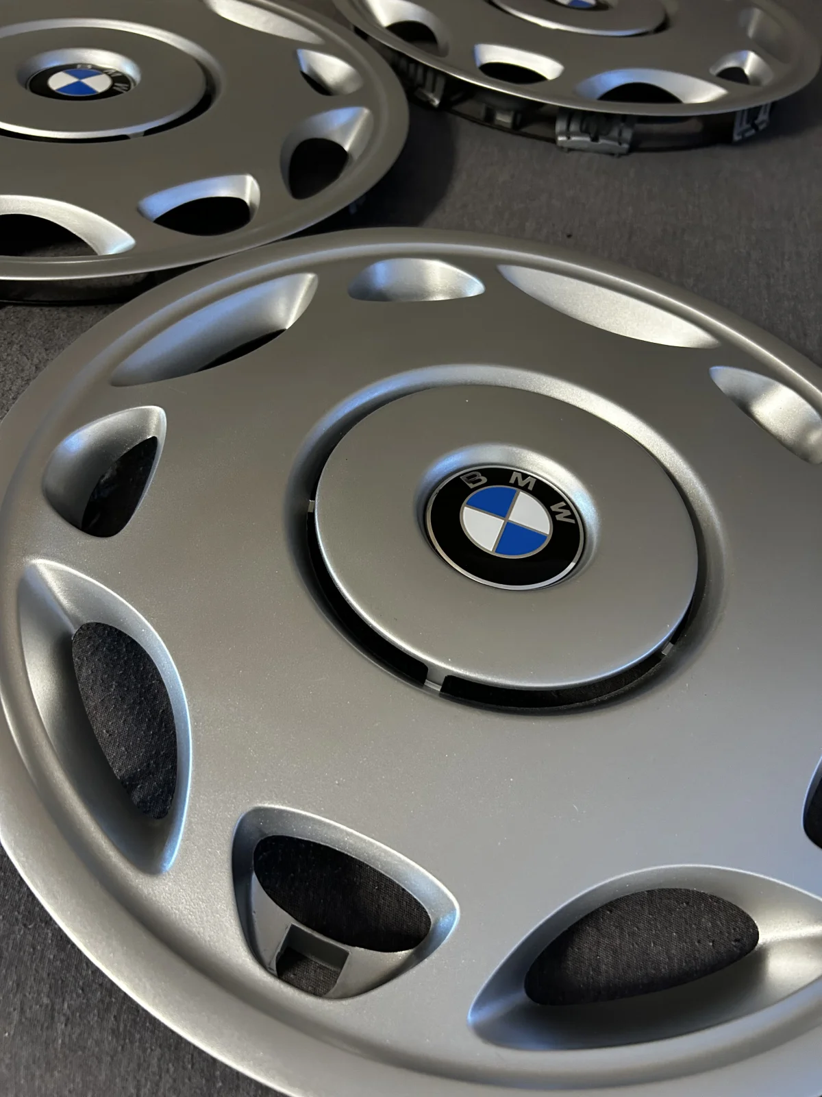 5x NEUWERTIGE original BMW Radkappen 36131180104 Raddeckel E36 E34 E39 E46 Zierblenden – Bild 6