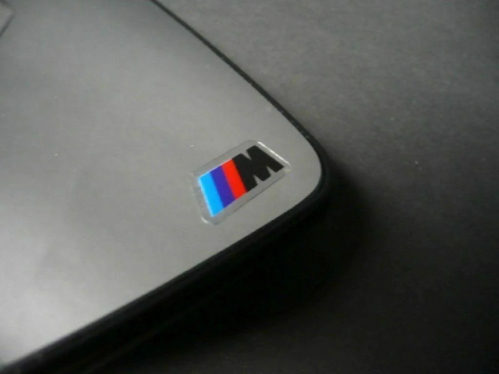 für BMW Aufkleber Glas Logo 20mm Schriftzug selbstklebend Spiegelemblem schwarz