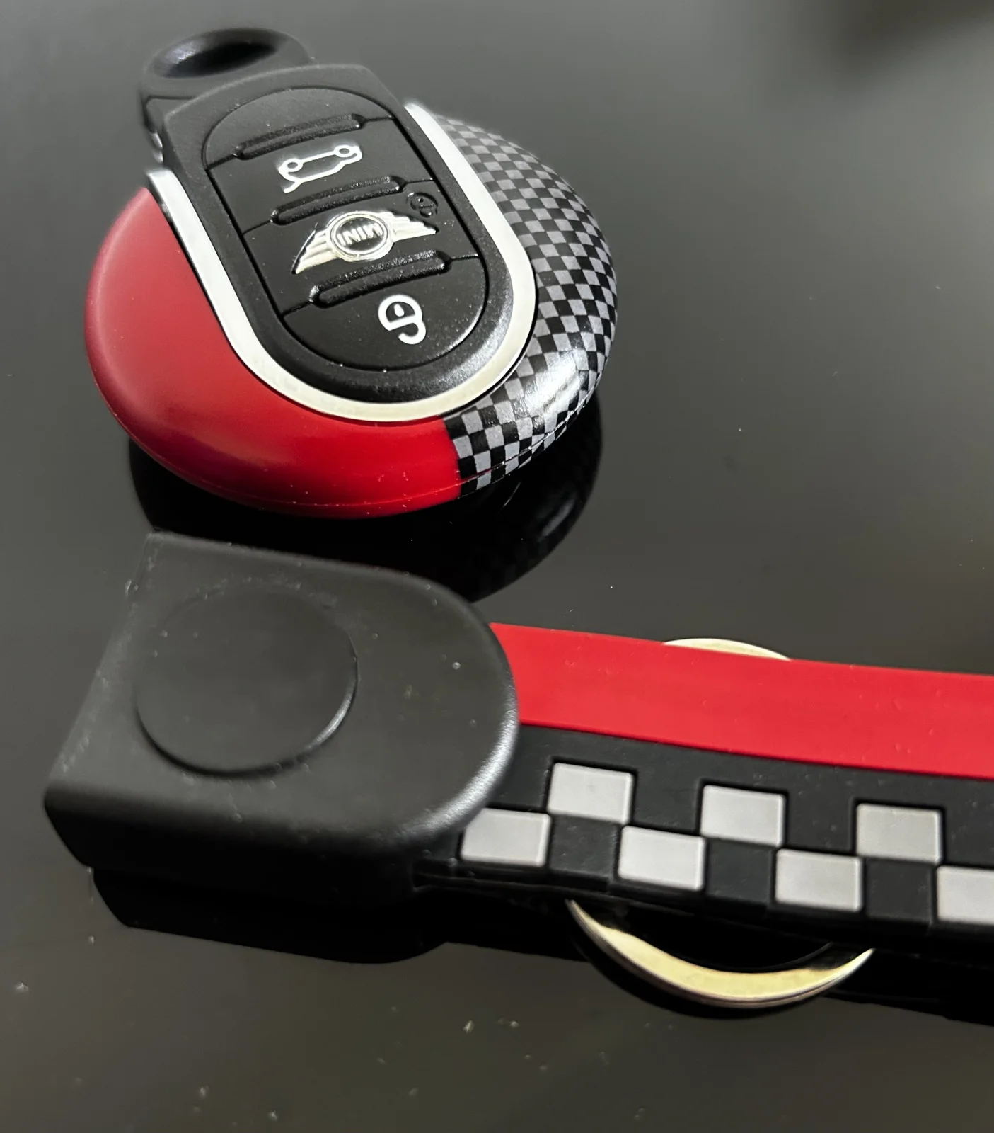 für MINI 2 teilig Schlüssel Anhänger Schlüsselband Copper CARBON/ROT Schlüsselring F56 F55 F54 F60 Cabrio F57 – Bild 9