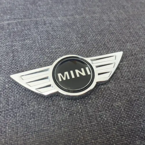 MINI Teppich Emblem 7cm Chrom Metall Logo Schild Emblem – Ansicht 1
