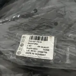 neu OVP 1x Original VW T5 und T6 Dichtung Flügeltüren Hochdach Mitte hinten 7LA827709A – Bild 4