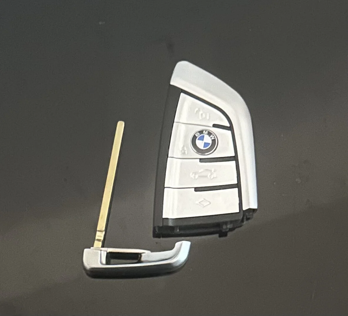 NEU Schlüssel Gehäuse 4 Tasten LOGO für BMW METALL 3 5 6 8 X3 X4 X5 X7 G-Serie G21 G20 G31 G30 Fernbedienung Autoschlüssel – Bild 3