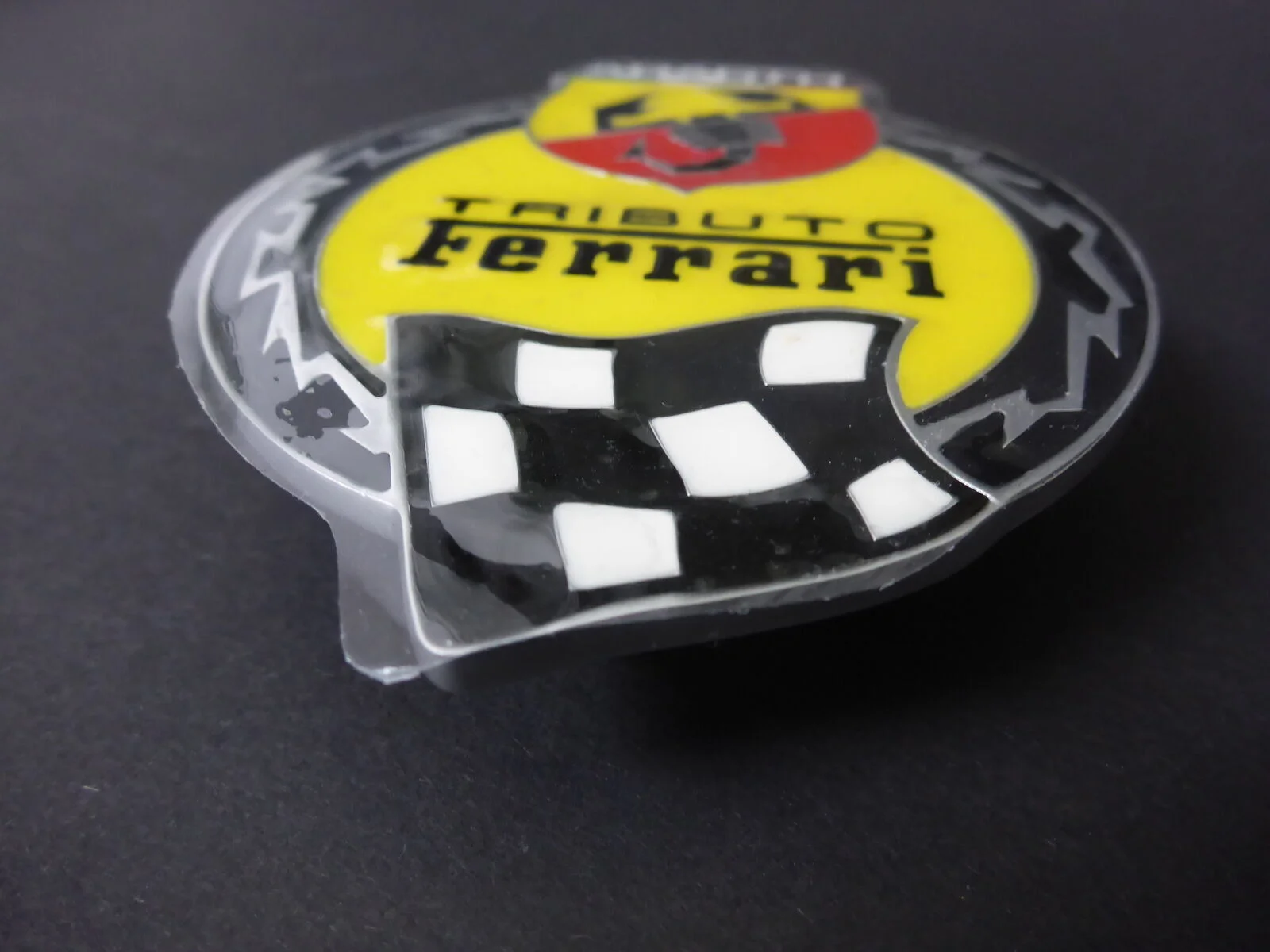 1x Abarth Tributo 595 ORIGINAL Emblem NEU Logo Schritzug 735524380 – Ansicht 2