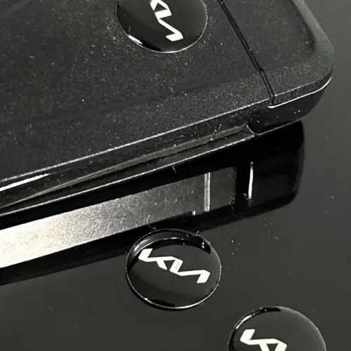 1x KIA Schlüssel 14mm NEW BLACK Aufkleber Schlüssellogo Emblem Schriftzug LOGO – Bild 3