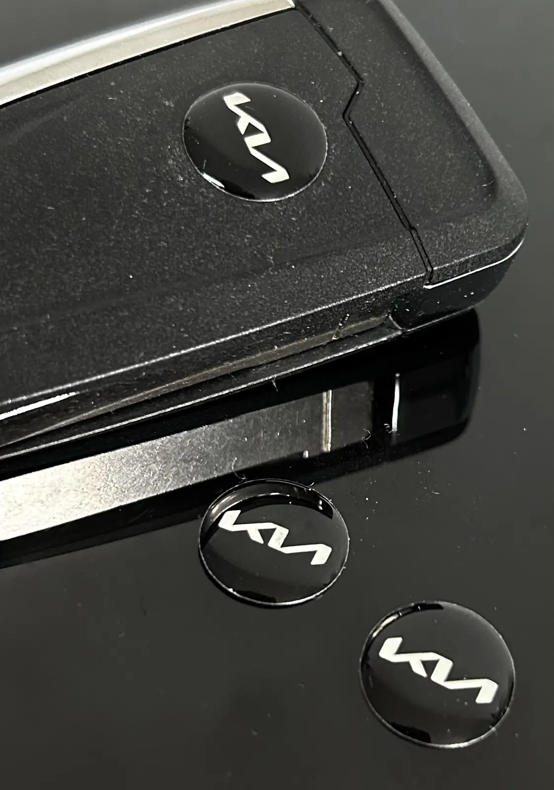 1x KIA Schlüssel 14mm NEW BLACK Aufkleber Schlüssellogo Emblem Schriftzug LOGO – Bild 3