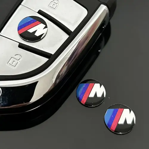 2x für BMW Aufkleber 11mm M-Modell Schlüssellogo Emblem Schriftzug in Aluminium 1 3 5 6er 7 und X Modelle auch bei anderen
